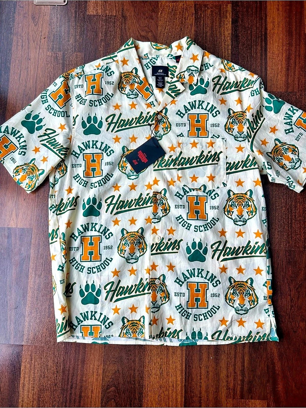 H&M x Stranger Things Graphic Print Button-Up Size S